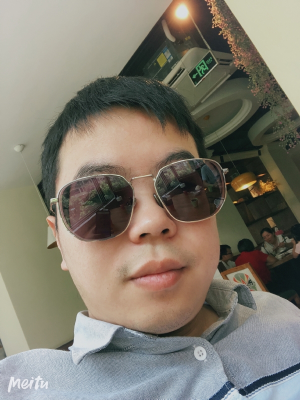 月台等路人的第一张照片--沙县婚介网
