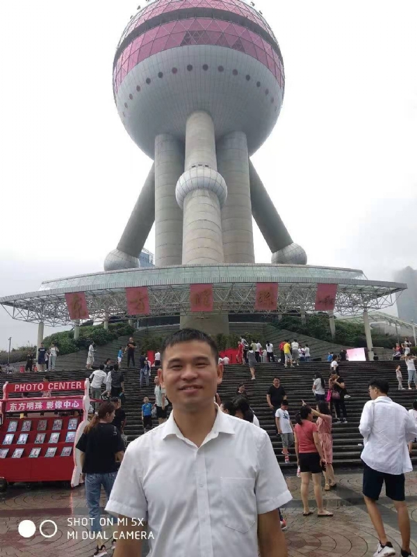 小猫吃老鼠的第一张照片--沙县婚介网